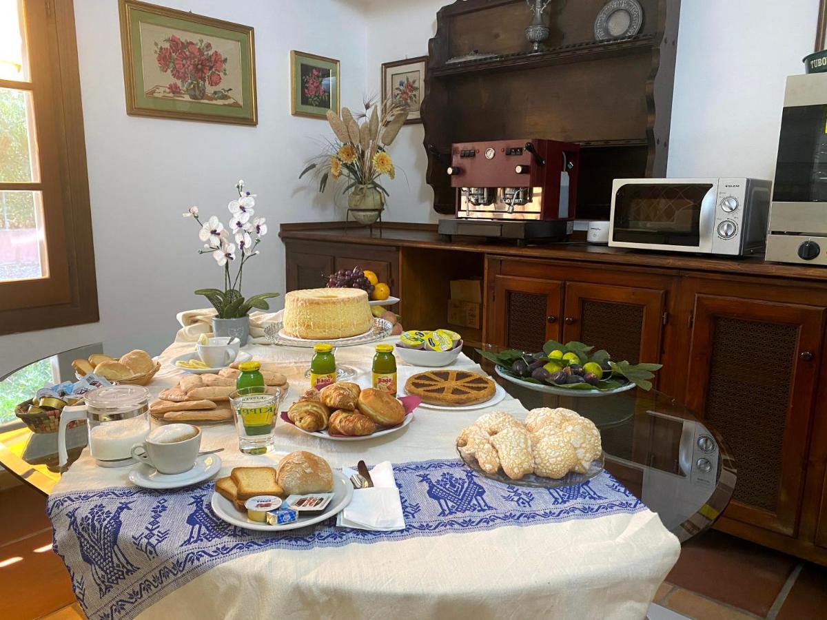 Villa Silvana Tortolì Buitenkant foto