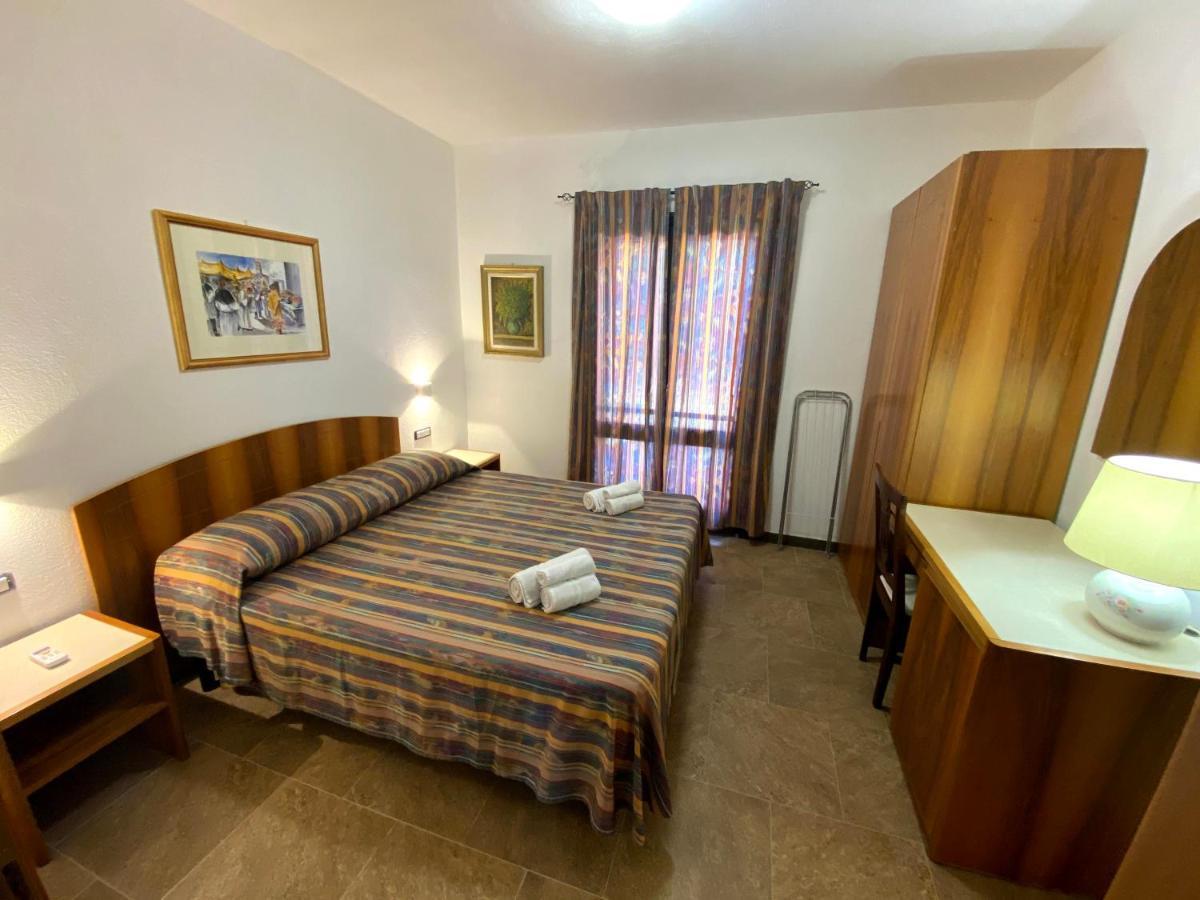 Villa Silvana Tortolì Buitenkant foto